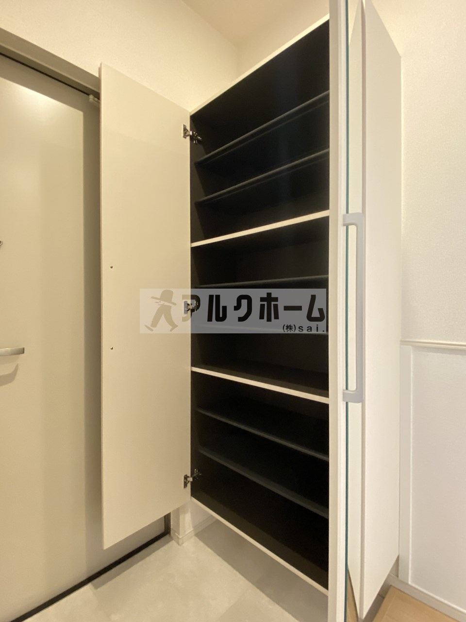 ソレイユコートの玄関