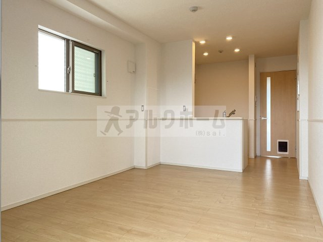 ソレイユコートの居間・リビング