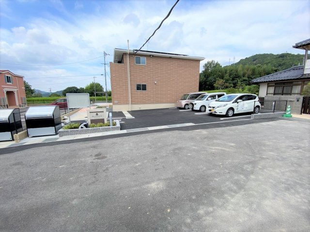 モンマルトルの駐車場