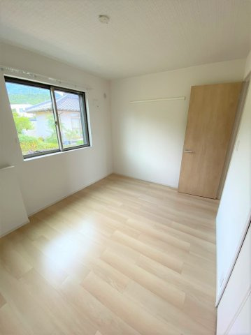 モンマルトルの洋室