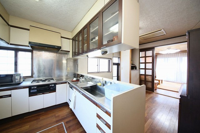 半田市柊町4丁目戸建のキッチン