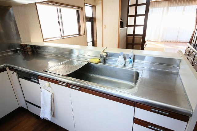 半田市柊町4丁目戸建のキッチン