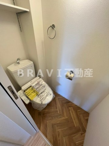 セレニテ天満橋アリア　BRAVI不動産のトイレ|【セレニテ天満橋アリア】落ち着いたトイレです