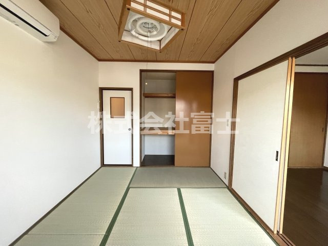 ルピナス浜崎の和室