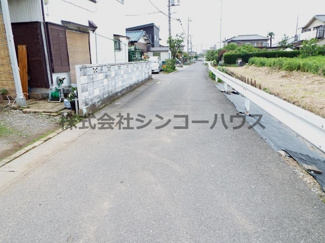 【前面道路含む現地写真】