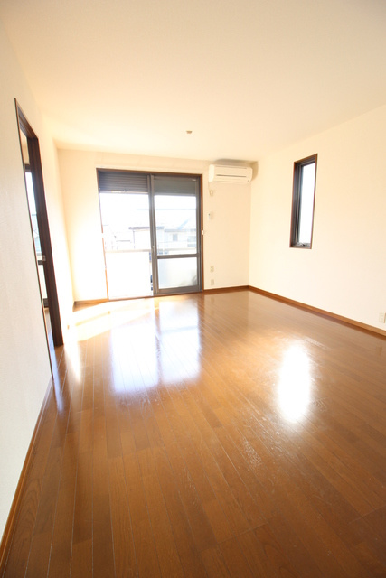 シティパルAの居間・リビング