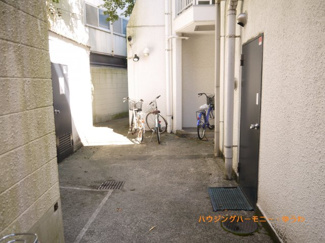 【その他共用部分】 | 敷地内に、専用駐輪場があります。