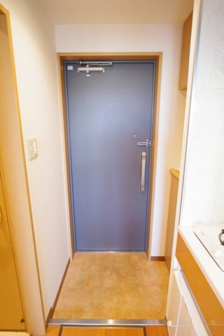 エステムコート大阪城前・OBPリバーフロント　仲介手数料無料の玄関