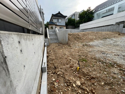 【駐車場】 | 瑞穂区日向町 全1棟 3号棟＜仲介手数料無料＞弥富小・萩山中　新築一戸建て | 6/1撮影
住宅ローンアドバイザーの村田です。住宅ローン審査が通らなかった方、あきらめる前にご相談ください。