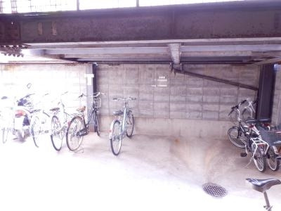 ヌヴェールハイツのその他|駐輪場