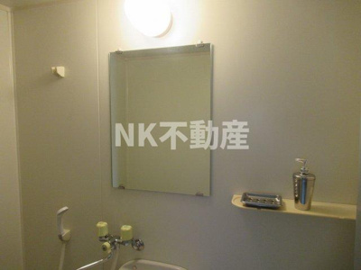 【浴室】 | セピアコート（徳庵賃貸） | お風呂に鏡があります