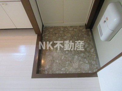 【玄関】 | セピアコート（徳庵賃貸） | ゆったりとした玄関です