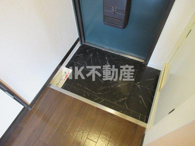 【玄関】 | ツカサロイヤルハイツ瓢箪山（瓢箪山賃貸） | シンプルで使いやすい玄関です
