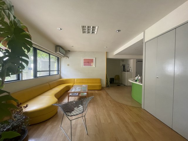 アイビーコート88の内装|アイビーコート88(1階店舗)　待合室