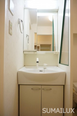 熊本市中央区草葉町の賃貸マンションの洗面所