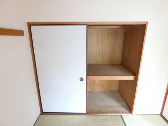 サンパレス21泉北の収納|同マンション別部屋写真