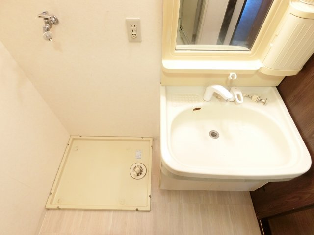 サンパレス21泉北の洗面所|同マンション別部屋写真