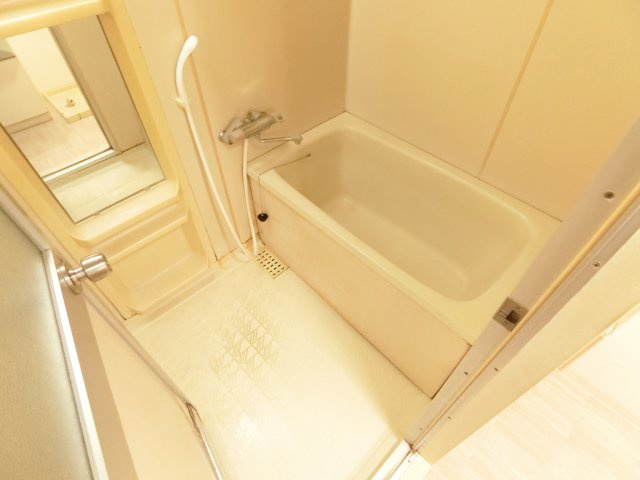 サンパレス21泉北の浴室|同マンション別部屋写真