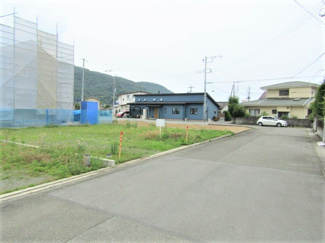 【前面道路含む現地写真】 | 前面道路含む現地写真です