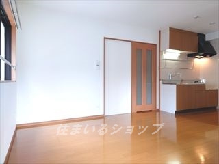 広島市安佐北区深川５丁目の賃貸マンションの居間・リビング