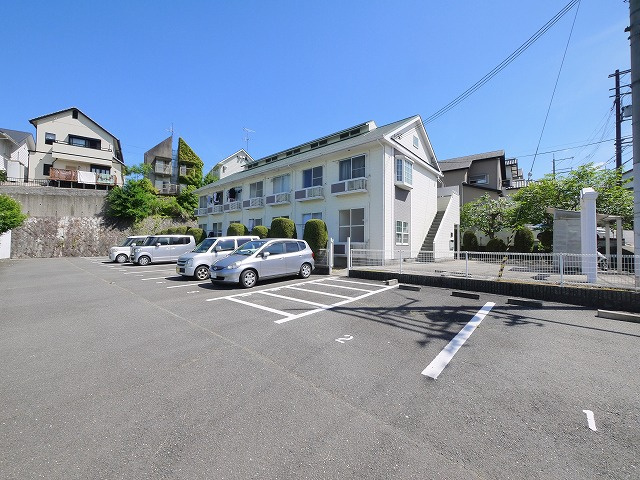 エスポワール（西旭ケ丘）の駐車場|駐車場に車を止められます