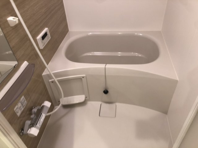 高石市羽衣１丁目のハイツの浴室|日々の疲れを癒すお風呂付です