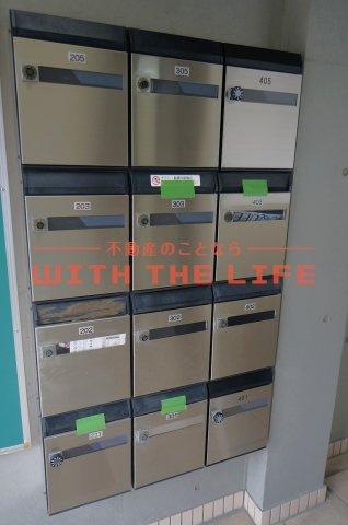 メゾン小林【キャッシュバック対象物件】のエントランス|落ち着いたエントランスです