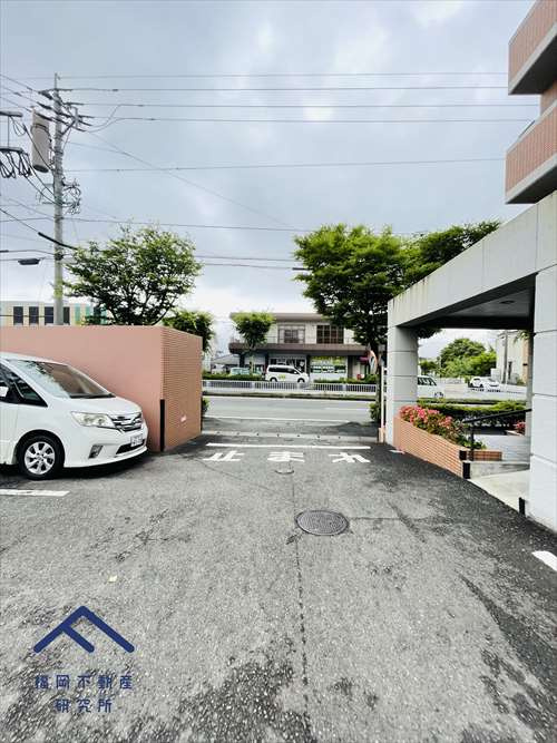 ホルトハイム春日一の谷の駐車場