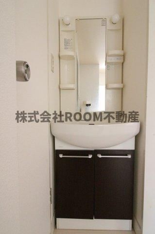 ガーデンKH3の独立洗面台|独立洗面化粧台が付いています