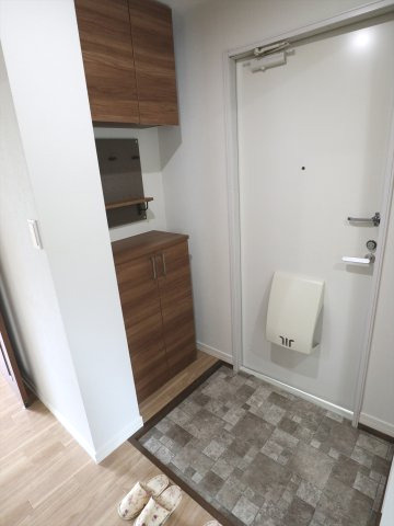 フレグランス竹原　Ｂ棟の玄関