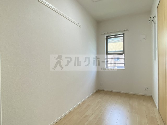 メゾンオーブの洋室