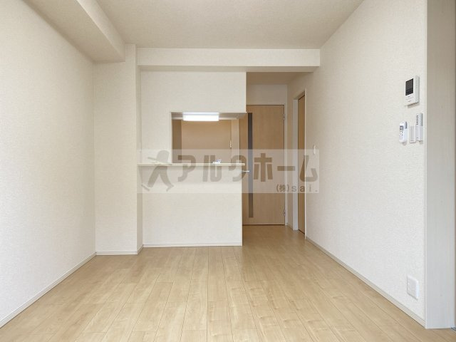 メゾンオーブの居間・リビング