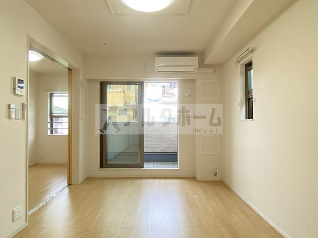 メゾンオーブの居間・リビング