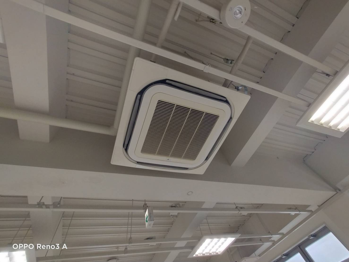 浜松士業ビルの設備