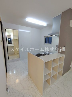 【内装】 | アヴェク・トワ | 別部屋写真です。