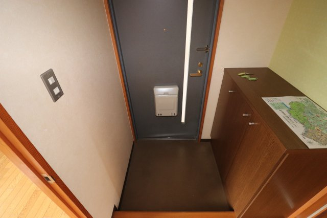 ハイツかおるの玄関|玄関です
※内装が若干異なる場合がございます