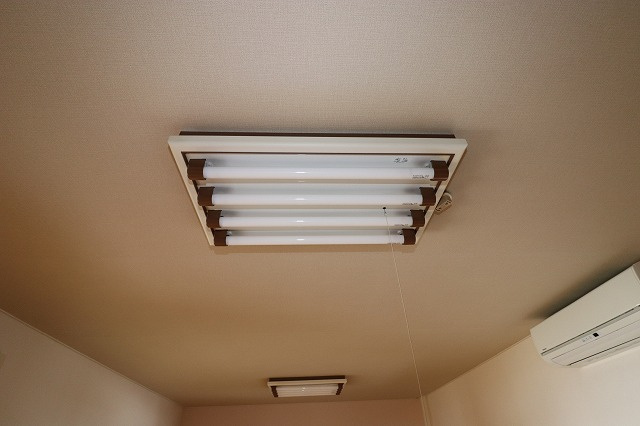 ハイツかおるのその他|きれいなキッチンです