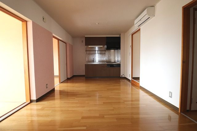 ハイツかおるの居間・リビング|使いやすい居間です
※内装が若干異なる場合がございます