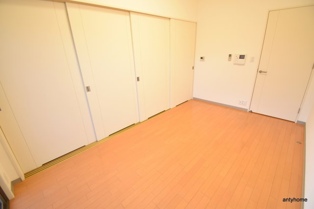 ドゥーエ江坂1　仲介手数料無料の寝室
