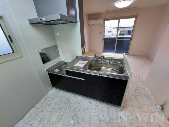 アヴェク・トワのその他