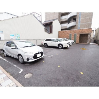 【駐車場】