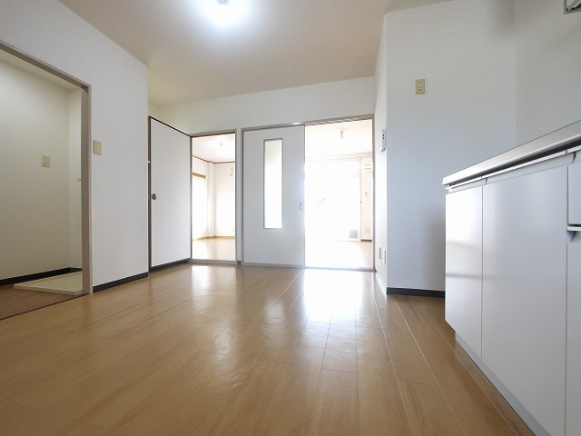 エミール指柳の内装|きれいな内装です