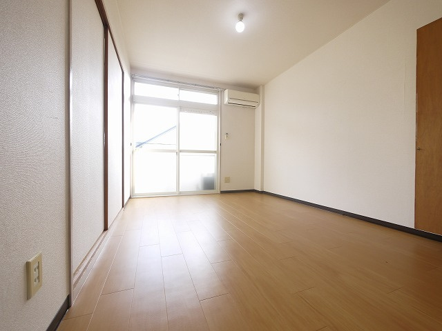 エミール指柳の洋室|広々とした洋室です