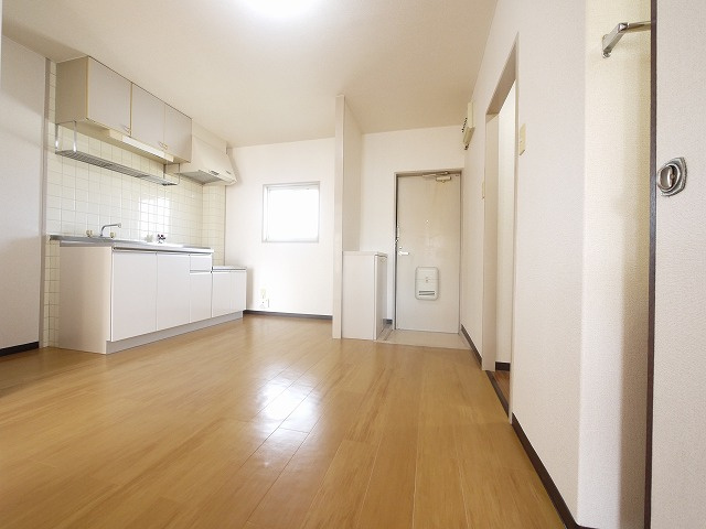 エミール指柳の居間・リビング|ゆったりとした居間です