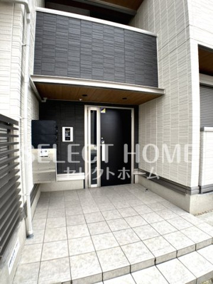 【エントランス】 | ルミエール・ドゥ・ソレイユ | ゆとりのあるエントランスです