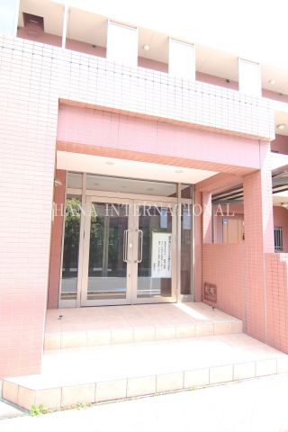 クレシア．アイ  のエントランス