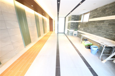 【ロビー】 | フォーリアライズ天神橋ルーチェ