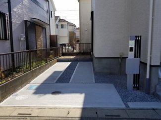 【駐車場】
