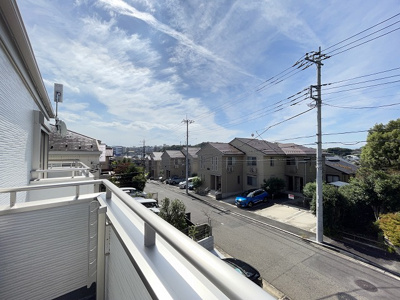 【展望】 | ボナールNⅦ | バルコニーからの眺望です♪目の前は道路になっていて視界を遮る建物がありません☆