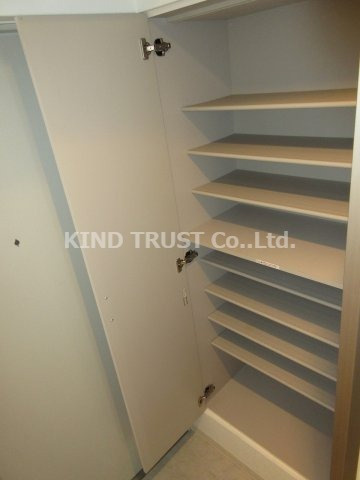 ルミエール北梅田の玄関